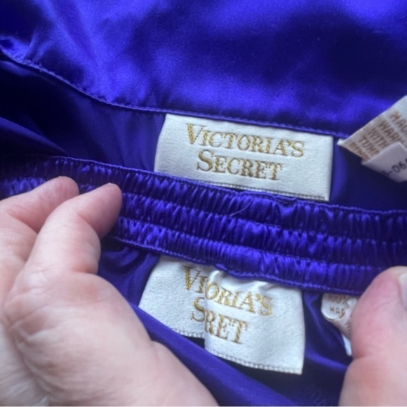 Victoria’s Secret Vintage Pajama Set – Gold Tag – Size Small - Picture 4 of 11